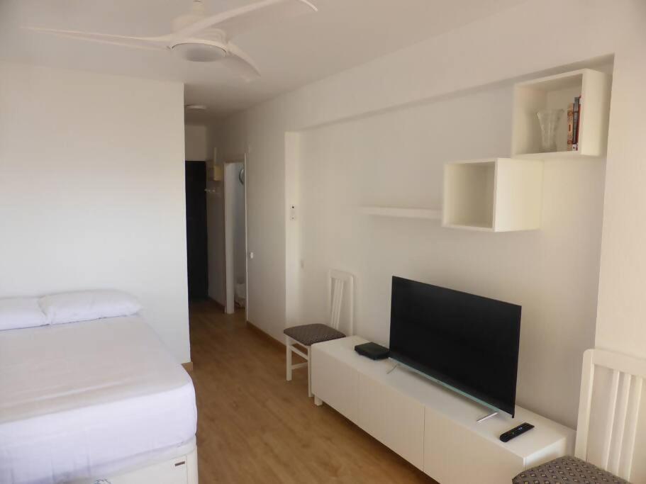 Estudio Nefeli Primera Linea Playa Amazing Views เบนัลมาเดนา ภายนอก รูปภาพ